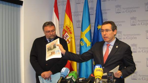 Oblanca (izquierda) y Couto, en rueda de prensa. Oblanca (izquierda) y Couto, en rueda de prensa.