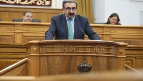 Consejero de Sanidad en el Pleno Consejero de Sanidad en el Pleno