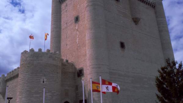 El castillo de Fuensaldaña El castillo de Fuensaldaña