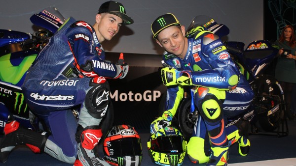 Viñales y Rossi en la presentación del Movistar Yamaha Viñales y Rossi en la presentación del Movistar Yamaha