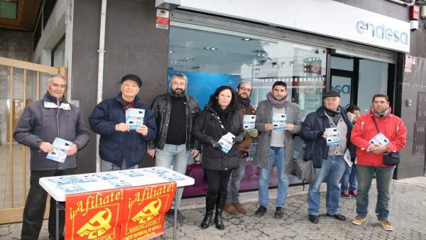 El PCA pide nacionalizar las eléctricas. El PCA pide nacionalizar las eléctricas.