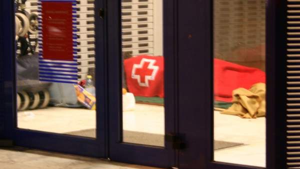 Cruz Roja refuerza la atención a pesonas sin hogar Cruz Roja refuerza la atención a pesonas sin hogar