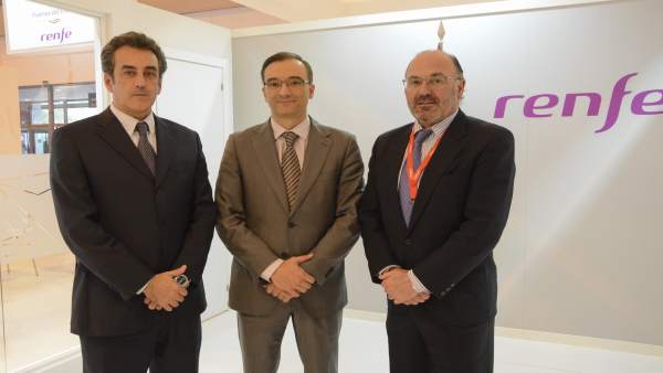 Francisco Martín ha firmado el convenio de colaboración con Renfe Francisco Martín ha firmado el convenio de colaboración con Renfe