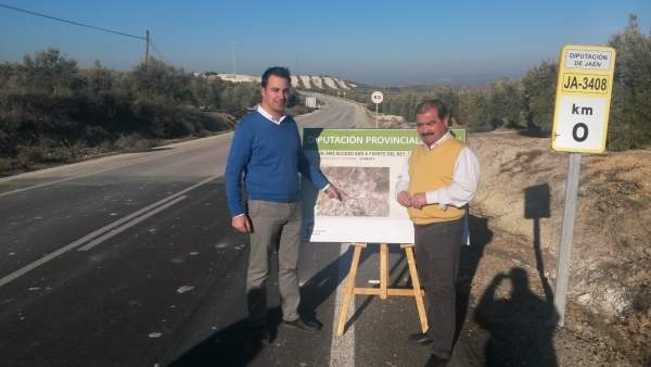 Visita del diputado José Castro a obras en Fuerte del Rey (Jaén) Visita del diputado José Castro a obras en Fuerte del Rey (Jaén)