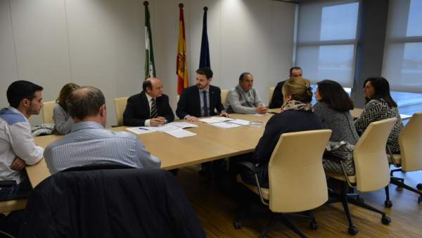 Reunión de la Junta en Granada con sindicatos Reunión de la Junta en Granada con sindicatos