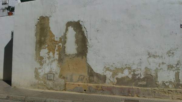 El PP pide el arreglo del muro de San Laureano de Sevilla El PP pide el arreglo del muro de San Laureano de Sevilla