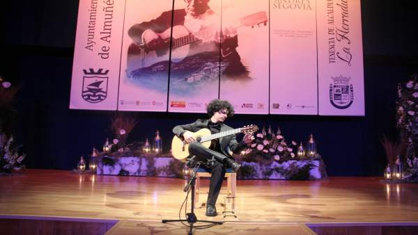 Actuación en el Certamen de Guitarra Andrés Segovia de La Herradura Actuación en el Certamen de Guitarra Andrés Segovia de La Herradura