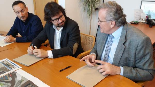 El presidente de Ports de Catalunya y el presidente del Club Náutico de Llançà El presidente de Ports de Catalunya y el presidente del Club Náutico de Llançà
