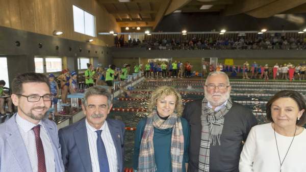 Inauguración de la piscina de cubierta de Colindres Inauguración de la piscina de cubierta de Colindres