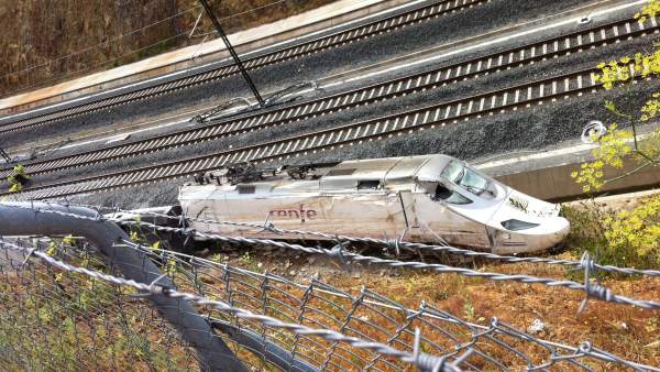 Accidente de tren Alvia en Angrois (Santiago de Compostela) Accidente de tren Alvia en Angrois (Santiago de Compostela)