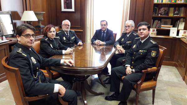 El Subdelegado Del Gobierno Recibe A Tres Nuevos Mandos Del Cuerpo Nacional De Policía En Málaga 8183