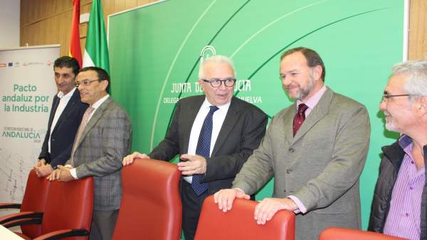 2 Fotos Junta (Pacto Por La Industria) 2 Fotos Junta (Pacto Por La Industria)