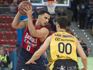 Larkin y San Miguel, Baskonia - Tenerife