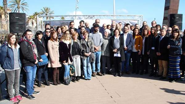 Alcaldes metropolitanos animan en Barcelona a la participación en la manifestación para pedir la apertura de fronteras a los refugiados. Alcaldes metropolitanos animan en Barcelona a la participación en la manifestación para pedir la apertura de fronteras a los refugiados.