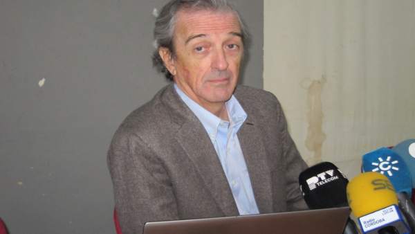 El arquitecto Rafael de La-Hoz El arquitecto Rafael de La-Hoz