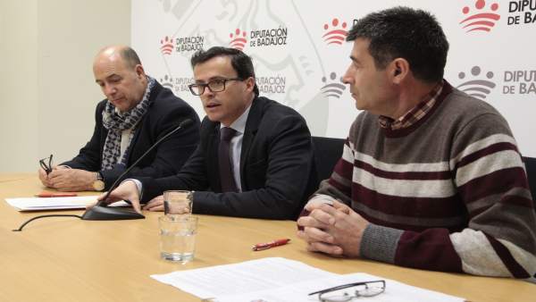 Nota Informativa. Renovada La Colaboración Entre La Diputación De Badajoz Y La A Nota Informativa. Renovada La Colaboración Entre La Diputación De Badajoz Y La A