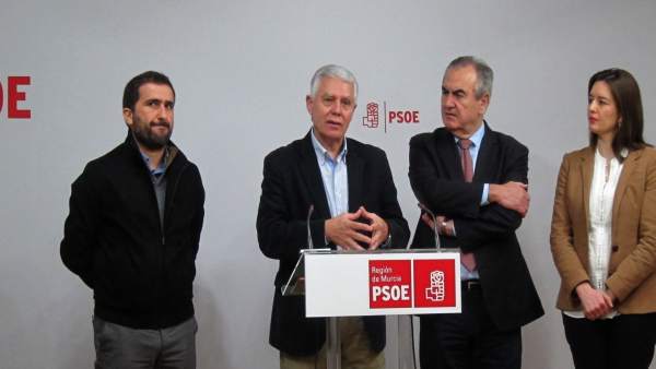 Menacho junto a Tovar en rueda de prensa Menacho junto a Tovar en rueda de prensa