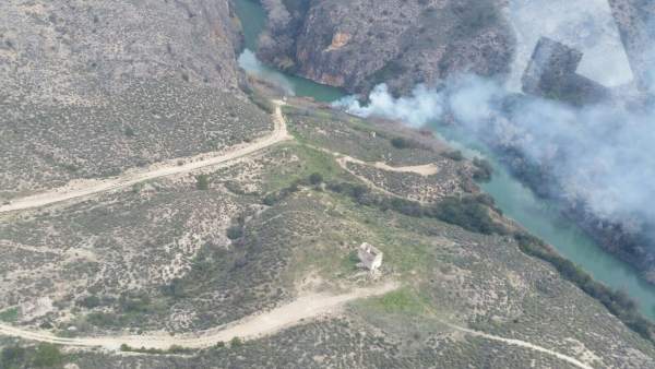 Incendio en zona forestal Incendio en zona forestal