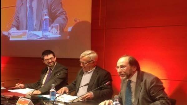 Alcaldes reclamen finançament local just perquè el municipalisme "deixe de ser l'aneguet lleig de la democràcia" Alcaldes reclamen finançament local just perquè el municipalisme "deixe de ser l'aneguet lleig de la democràcia"
