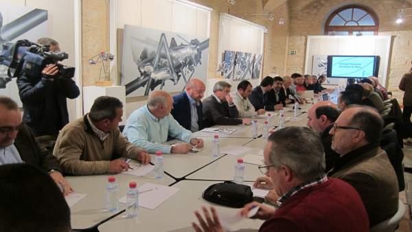 Reunión del Consejo Provincial del Aceite de Oliva. Reunión del Consejo Provincial del Aceite de Oliva.