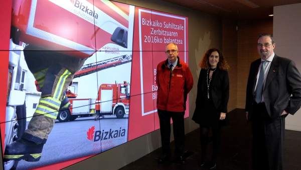 Ibone Bengoetxea presenta el balance del servicio de bomberos Ibone Bengoetxea presenta el balance del servicio de bomberos
