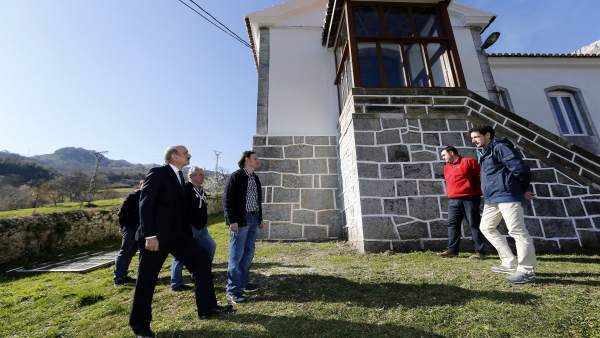 Mazón inaugura la rehabilitación de las escuelas públicas de Mirones Mazón inaugura la rehabilitación de las escuelas públicas de Mirones