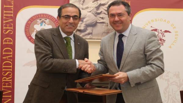La US y Emasesa firman un convenio para crear la Cátedra del agua La US y Emasesa firman un convenio para crear la Cátedra del agua