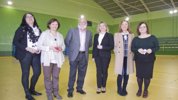 Ruiz inaugura las mejoras realizadas como la renovación del suelo del polideport Ruiz inaugura las mejoras realizadas como la renovación del suelo del polideport