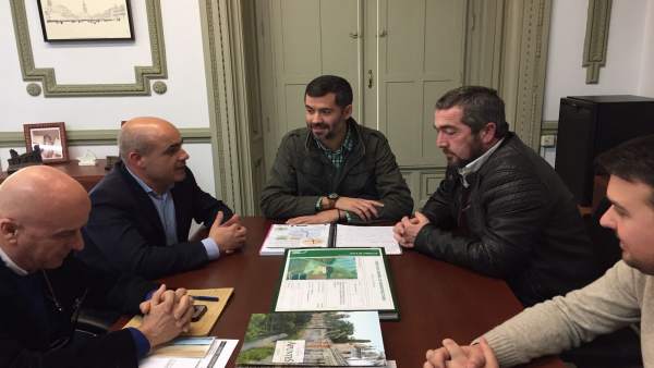 Consorcio de Transportes conectará a Aznalcóllar y Sanlúcar Consorcio de Transportes conectará a Aznalcóllar y Sanlúcar