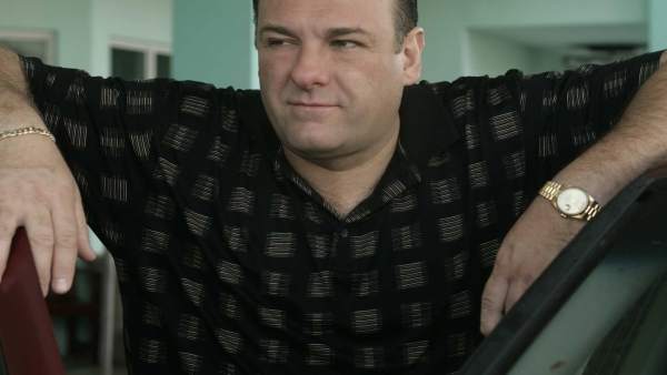 James Gandolfini es Tony Soprano James Gandolfini es Tony Soprano