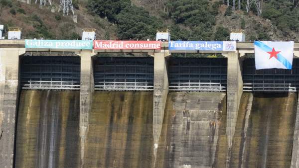 Acto del BNG en el embalse de Os Peares Acto del BNG en el embalse de Os Peares