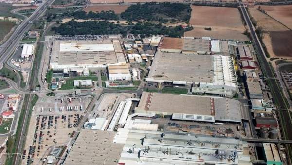 Imagen Aérea De Las Factorías De Renault En Valladolid Imagen Aérea De Las Factorías De Renault En Valladolid