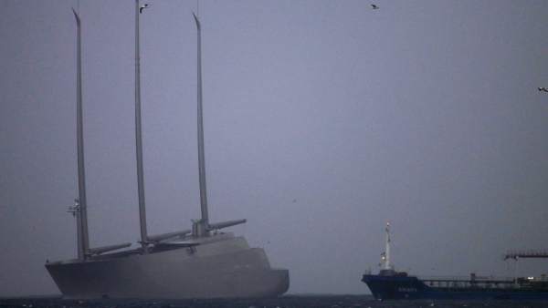 El Sailing Yatch A. El Sailing Yatch A.