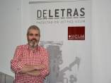 Uclm: El Diseñador De Moda Y Figurinista Lorenzo Caprile Reconoce En La Uclm Que