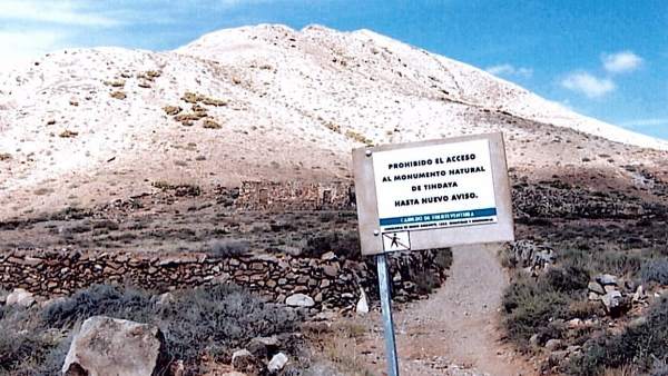 Montaña de Tindaya Montaña de Tindaya