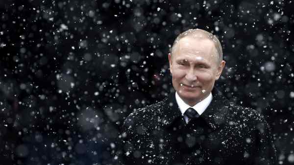 Putin bajo la nieve Putin bajo la nieve