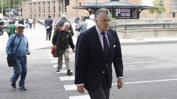 Luis Bárcenas acude a los juzgados Luis Bárcenas acude a los juzgados