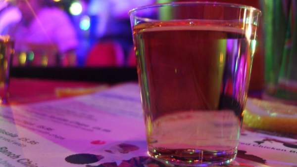 Un joven muere tras beber sin parar una botella de tequila en una discoteca en R.Dominicana Un joven muere tras beber sin parar una botella de tequila en una discoteca en R.Dominicana