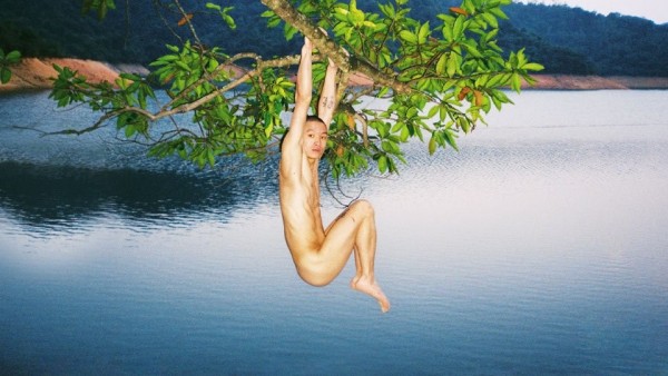 Ren Hang - Sin título Ren Hang - Sin título
