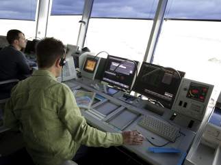 Torre De Control, Controladores Aéreos