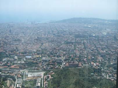 Vista de Barcelona desde Collserola donde se ve la contaminación.