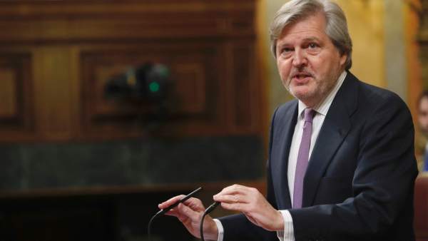 El Govern portarà el decret de plurilingüisme als tribunals si la Generalitat no el canvia El Govern portarà el decret de plurilingüisme als tribunals si la Generalitat no el canvia