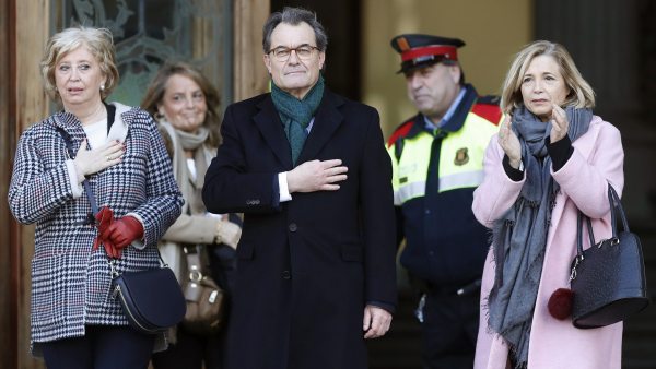 Dos años de inhabilitación a Mas por el 9-N Dos años de inhabilitación a Mas por el 9-N