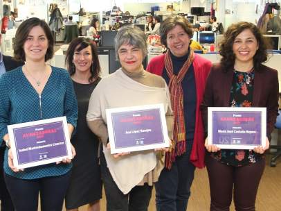 La ganadora y las finalistas del premio Avanzadoras 2017