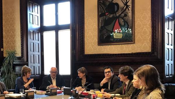 Mesa del Parlament de Catalunya. Mesa del Parlament de Catalunya.