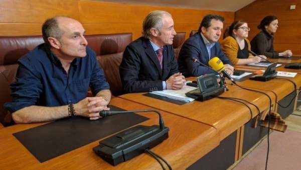 Rueda de prensa de PP, Cs y Podemos con vecinos de El Pilón y Prado San Roque Rueda de prensa de PP, Cs y Podemos con vecinos de El Pilón y Prado San Roque
