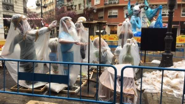Ajuntament de València, JCF, comissions i artistes decideixen no retardar l'eixida dels jurats Ajuntament de València, JCF, comissions i artistes decideixen no retardar l'eixida dels jurats