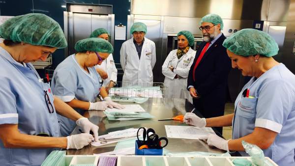 Domínguez Visita La Unidad De Esterilización II Del CHN. Domínguez Visita La Unidad De Esterilización II Del CHN.