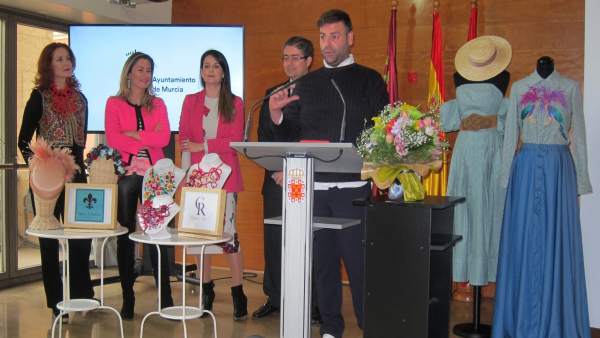 Presentación de 'Bienvenida primavera' Presentación de 'Bienvenida primavera'