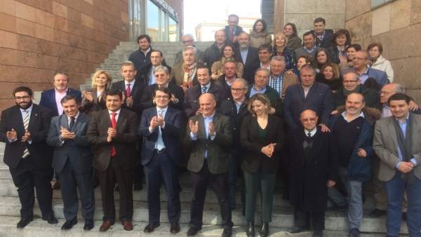 Ávila: Mañueco Con Cargos Y Militantes De Ávila Ávila: Mañueco Con Cargos Y Militantes De Ávila